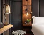 Immagine #10 delle camere di The Gantry London Curio Collection By Hilton